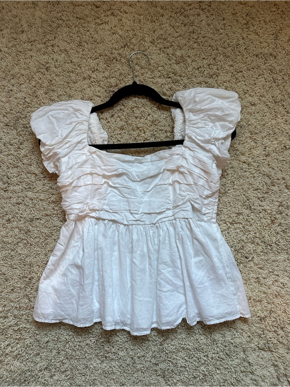 Abercrombie and Fitch White blouse w/ puff sleeves 100% cotton